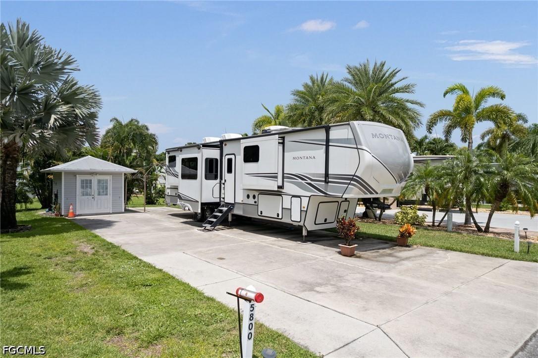 5800 Pathwood Ct., Fort Myers, FL 33905