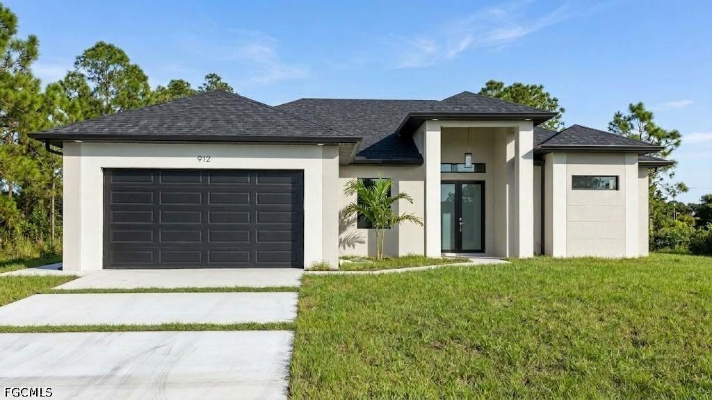 912 Hibiscus Ave., Lehigh Acres, FL 33972