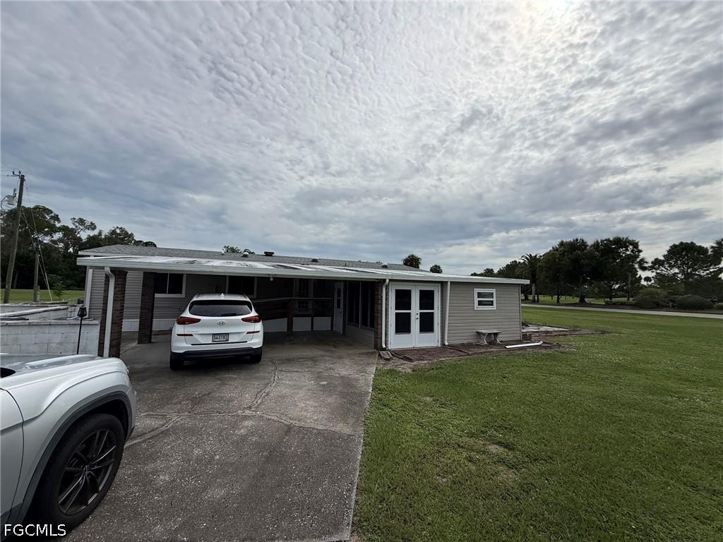 19260 Arrowhead Ln., North Fort Myers, FL 33903