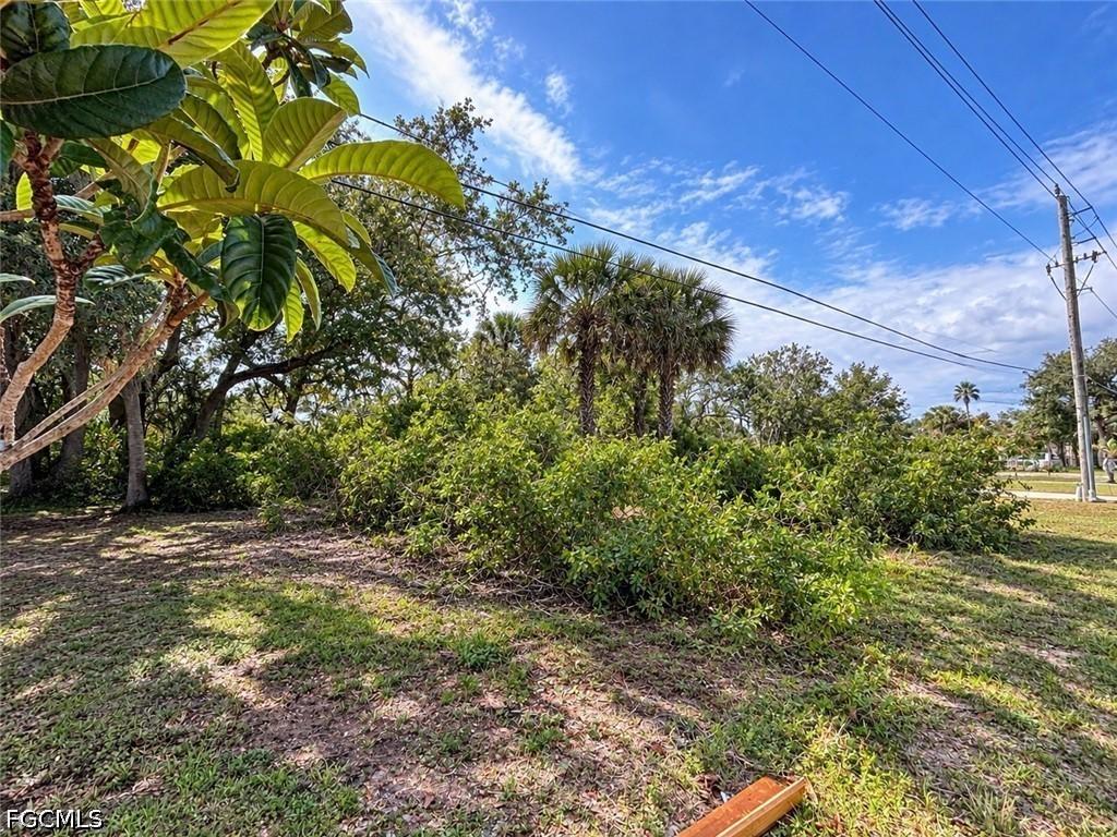 1563 Sheehan Blvd., Port Charlotte, FL 33952