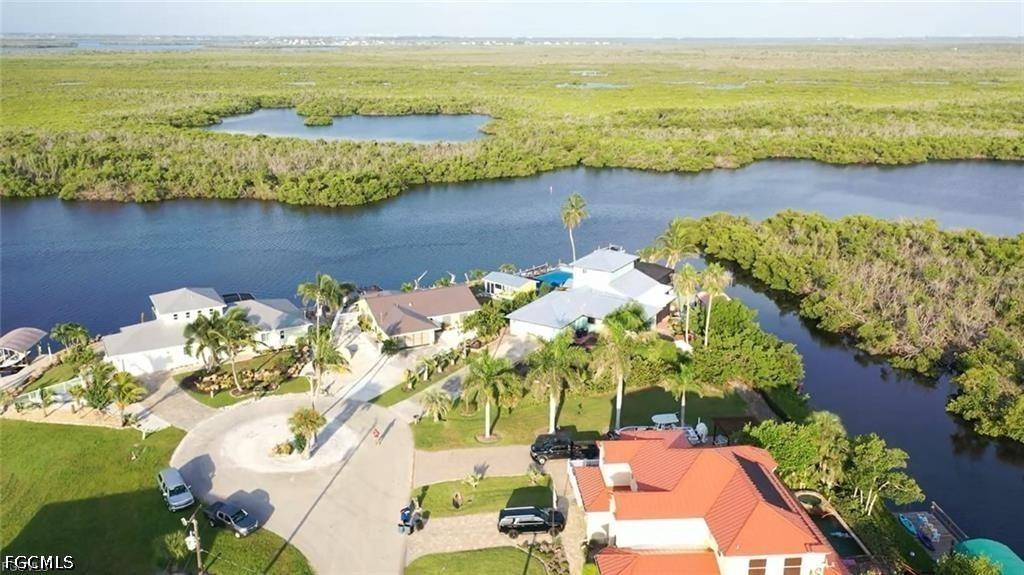 5043 Genesee Pkwy., Bokeelia, FL 33922