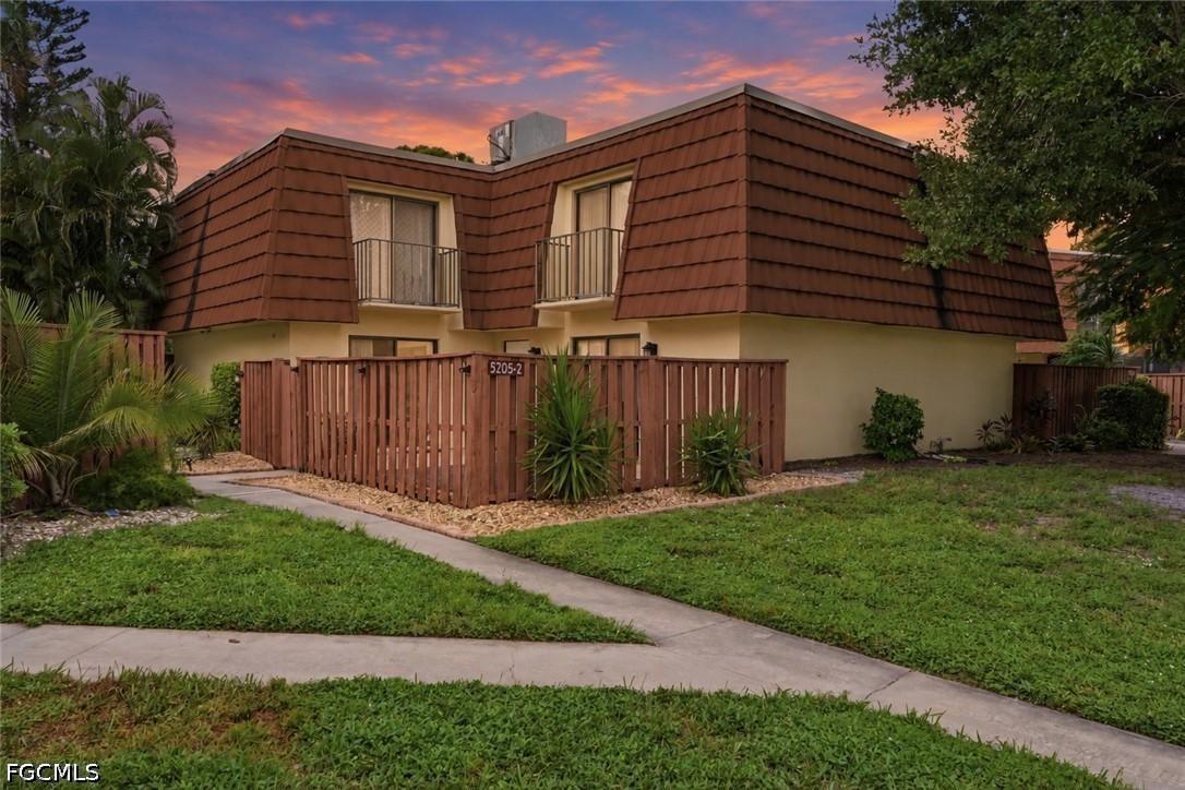 5205 Cedarbend Dr. #2, Fort Myers, FL 33919