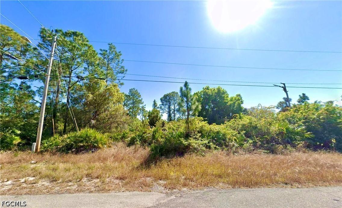 329 Broward Ave., Lehigh Acres, FL 33974