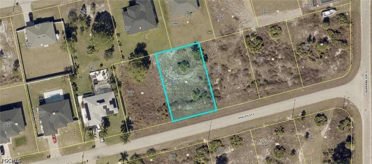 747 Phelps St., Lehigh Acres, FL 33974