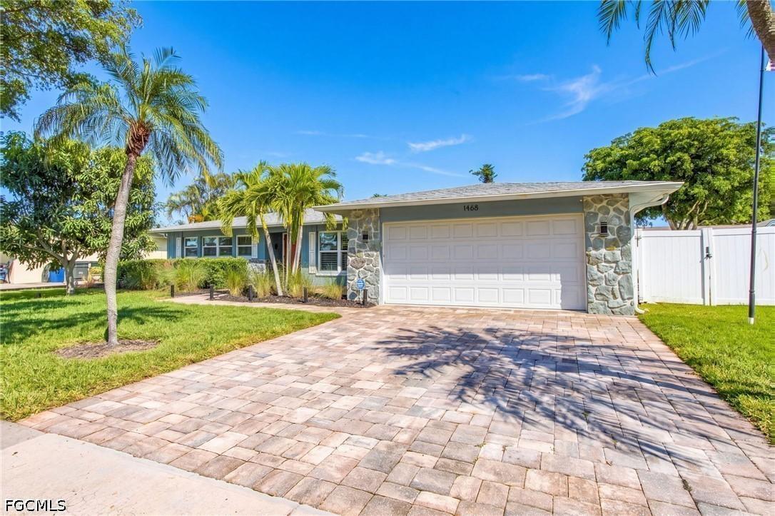 1468 N Larkwood Sq., Fort Myers, FL 33919