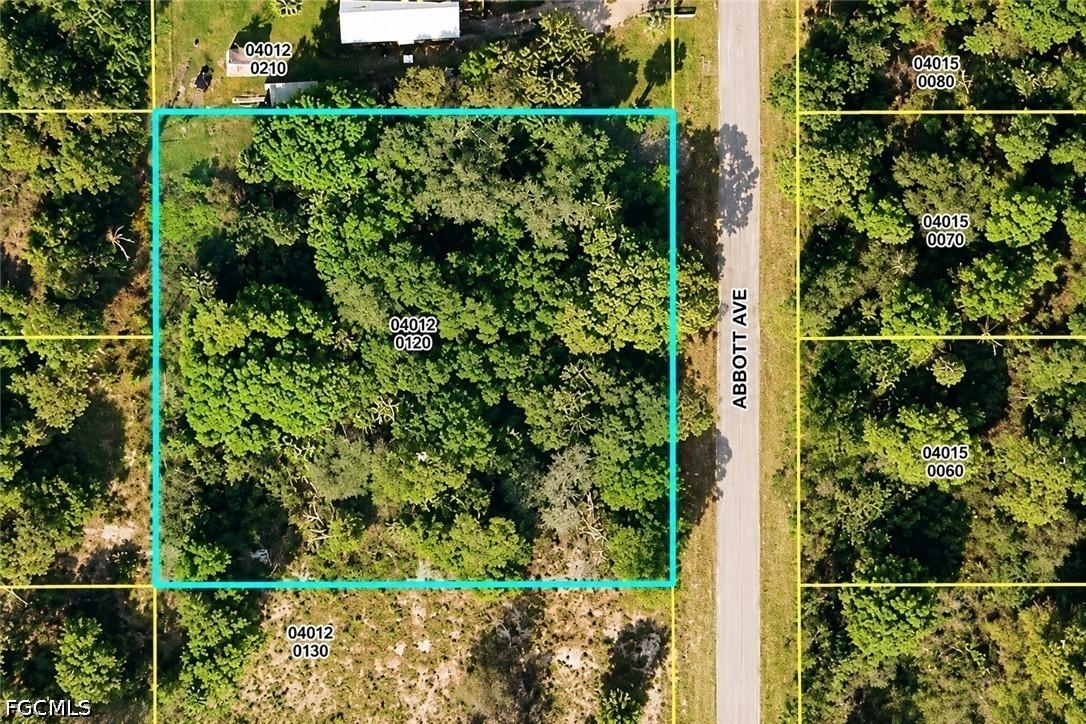 913 Abbott Ave., Lehigh Acres, FL 33972