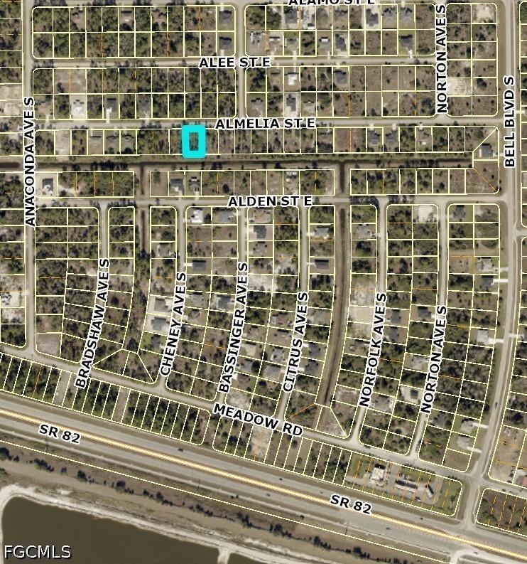 728 Almelia St., Lehigh Acres, FL 33974