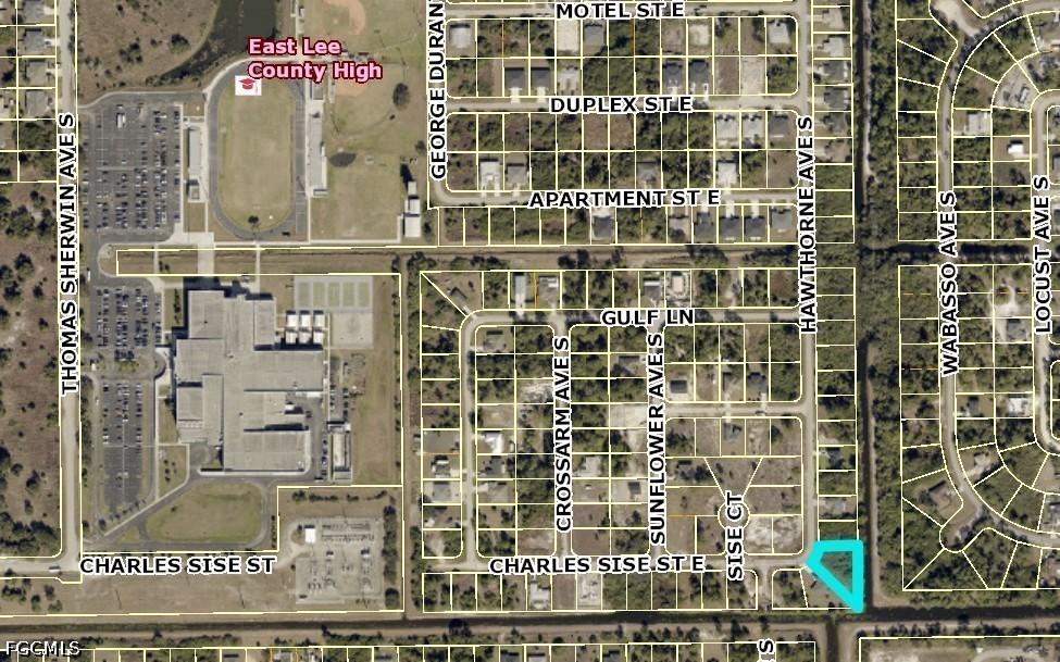 671 Hawthorne Ave., Lehigh Acres, FL 33974