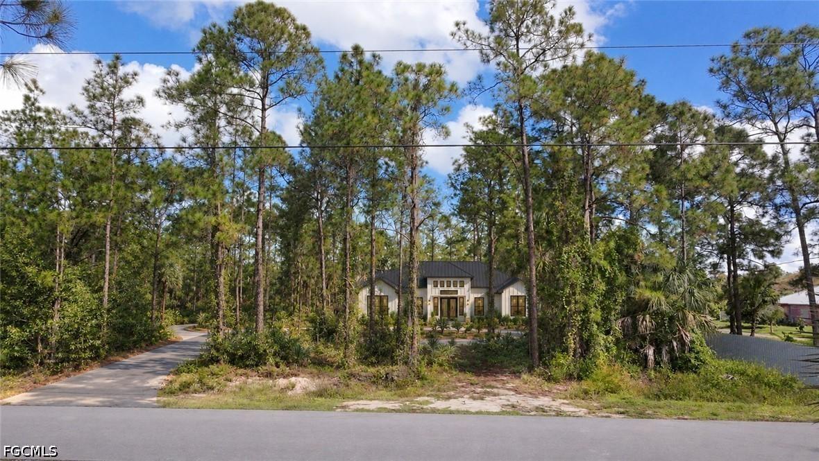 2861 6th Ave., Naples, FL 34117