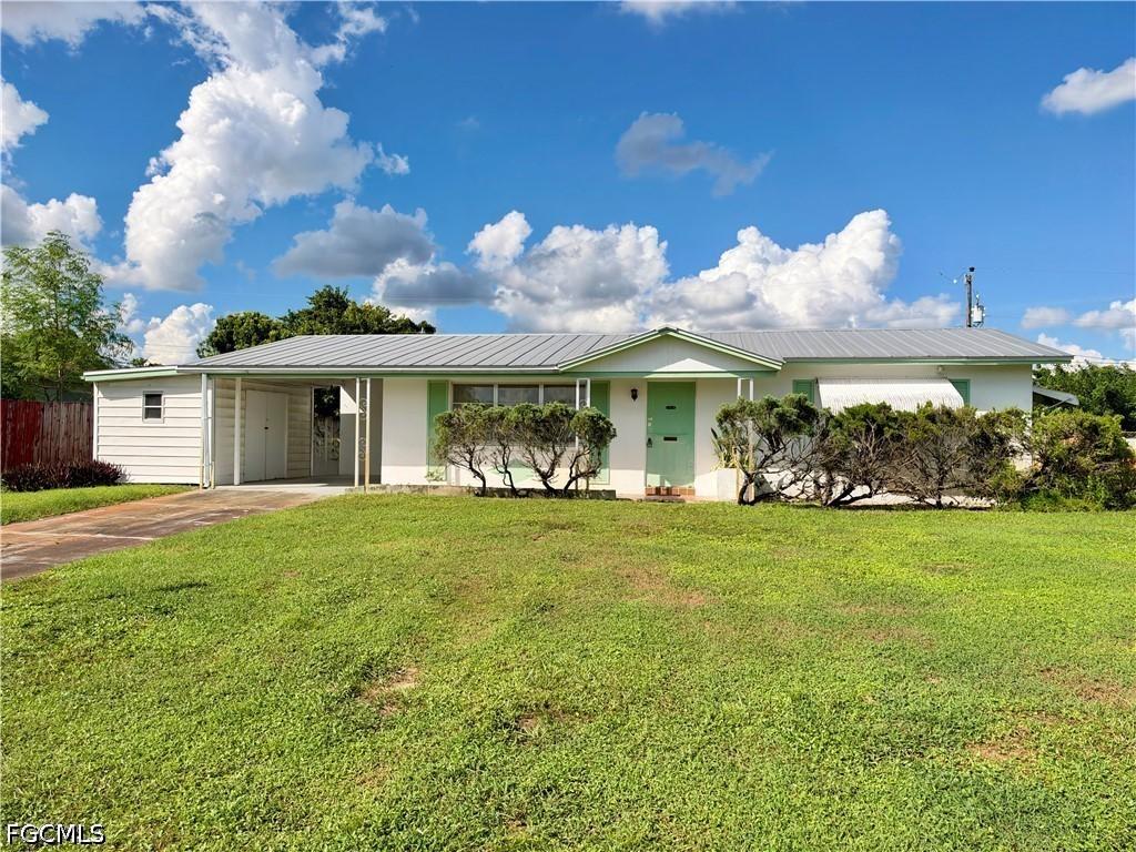1419 Kimdale St., Lehigh Acres, FL 33936