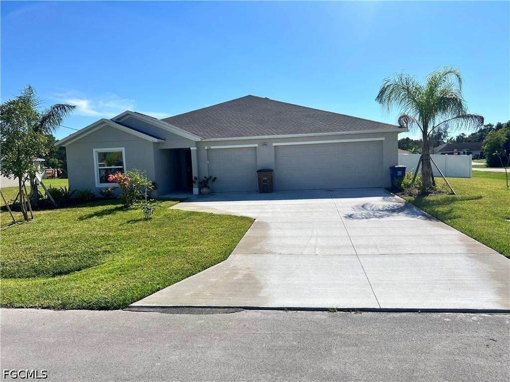 436 Parish Dr., Lehigh Acres, FL 33974