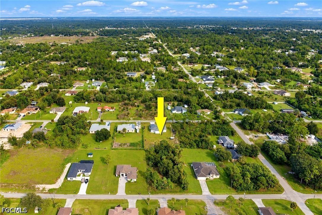 704 Greenwood Ave., Lehigh Acres, FL 33972