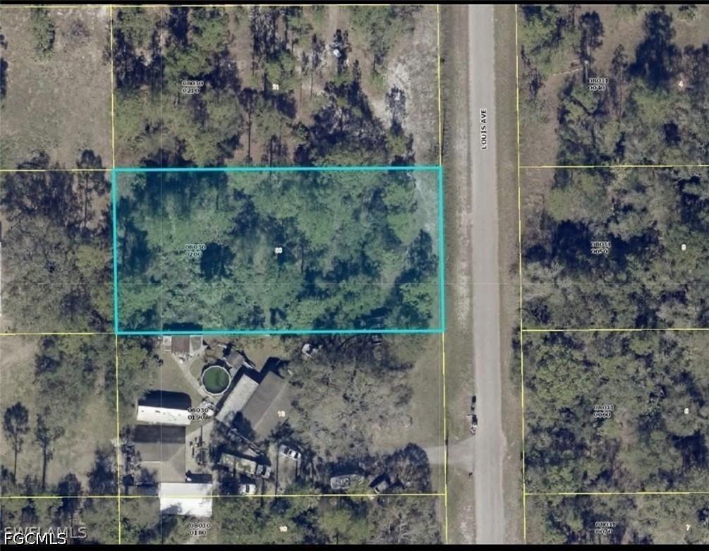 1015 Louis Ave., Lehigh Acres, FL 33972