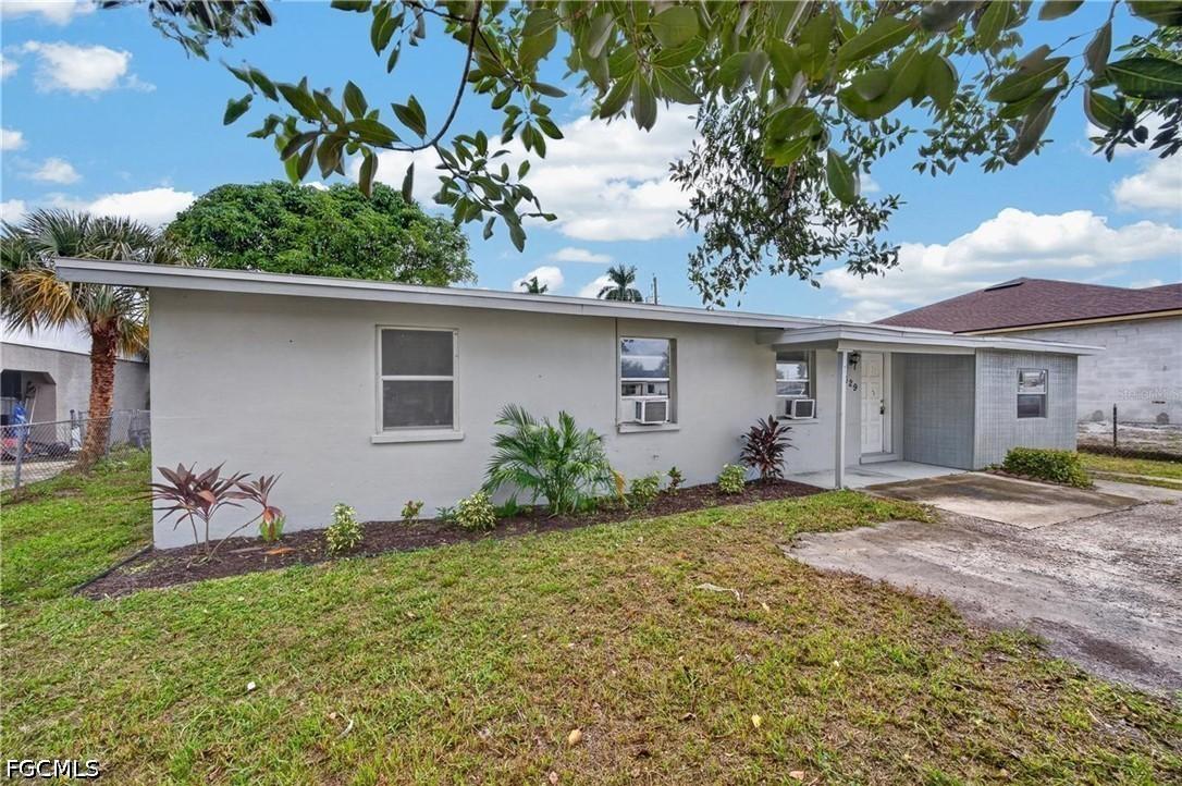 1629 Pawnee St., Fort Myers, FL 33916