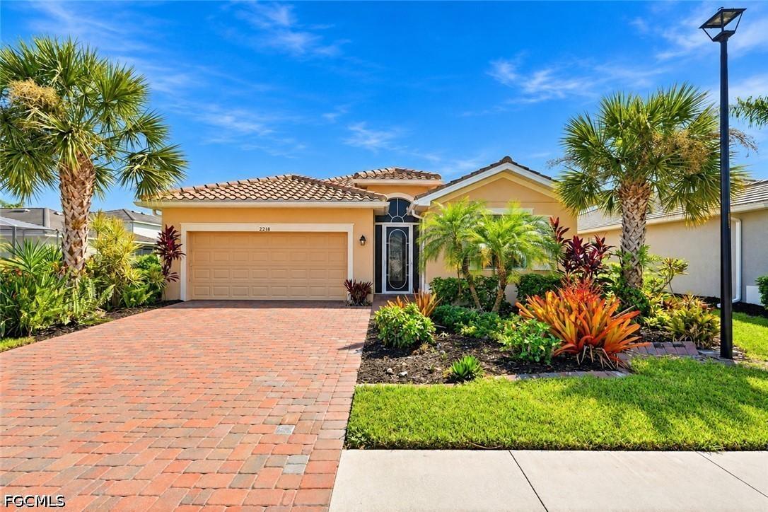 2218 Cara Cara Way, Naples, FL 34120