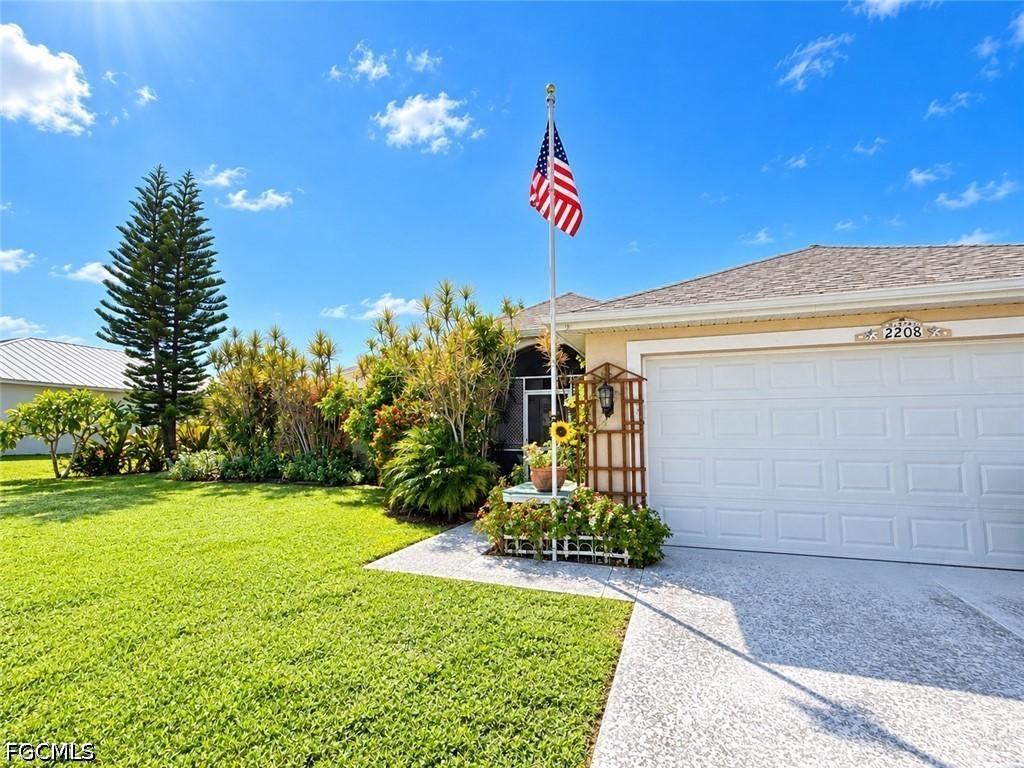 2208 NW 1st Pl., Cape Coral, FL 33993