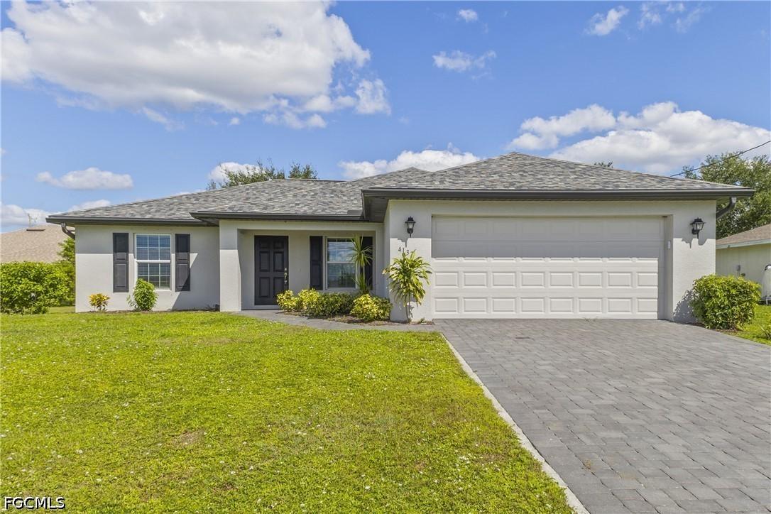 4137 NE 14th Pl., Cape Coral, FL 33909
