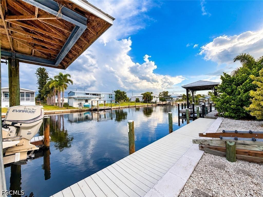2708 Sanderling Ct., St James City, FL 33956