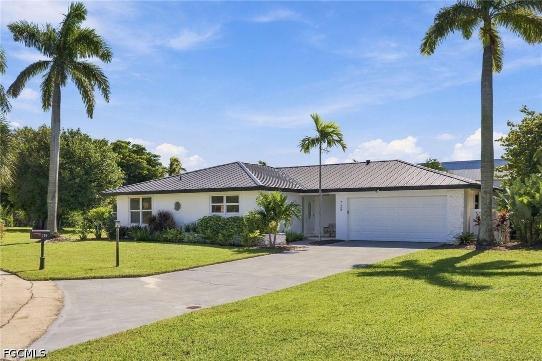 729 Sand Dollar Dr., Sanibel, FL 33957
