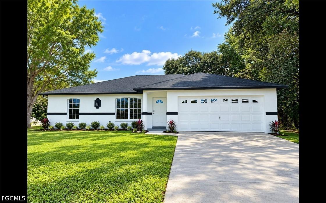 1094 Alabama Rd., Lehigh Acres, FL 33974