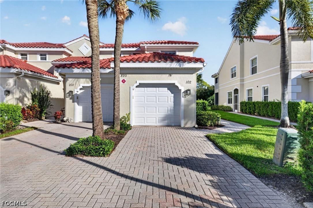 895 Eastham Way #M102, Naples, FL 34104