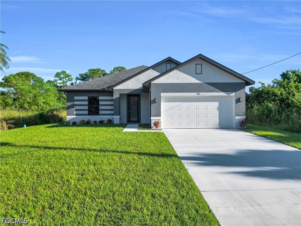 971 Chadwick Ave., Lehigh Acres, FL 33974