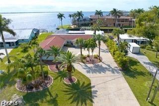 1757 Seafan Cir., North Fort Myers, FL 33903