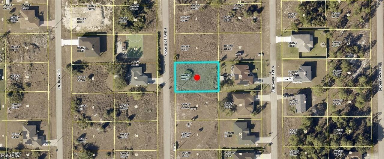 735 Oakridge Ave., Lehigh Acres, FL 33974