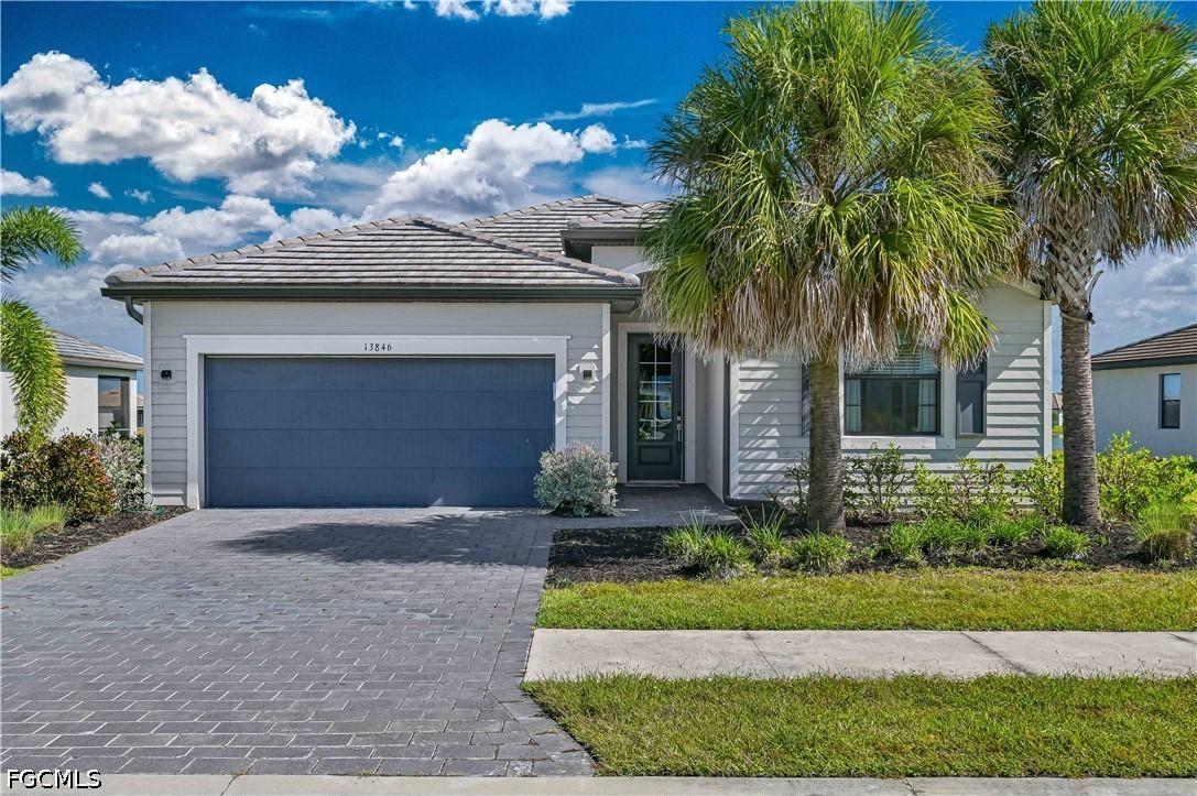 13846 Pine Lodge Ln., Fort Myers, FL 33913