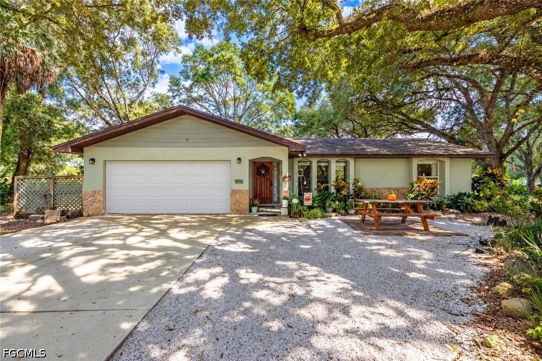 1816 Grant Ave., Lehigh Acres, FL 33972