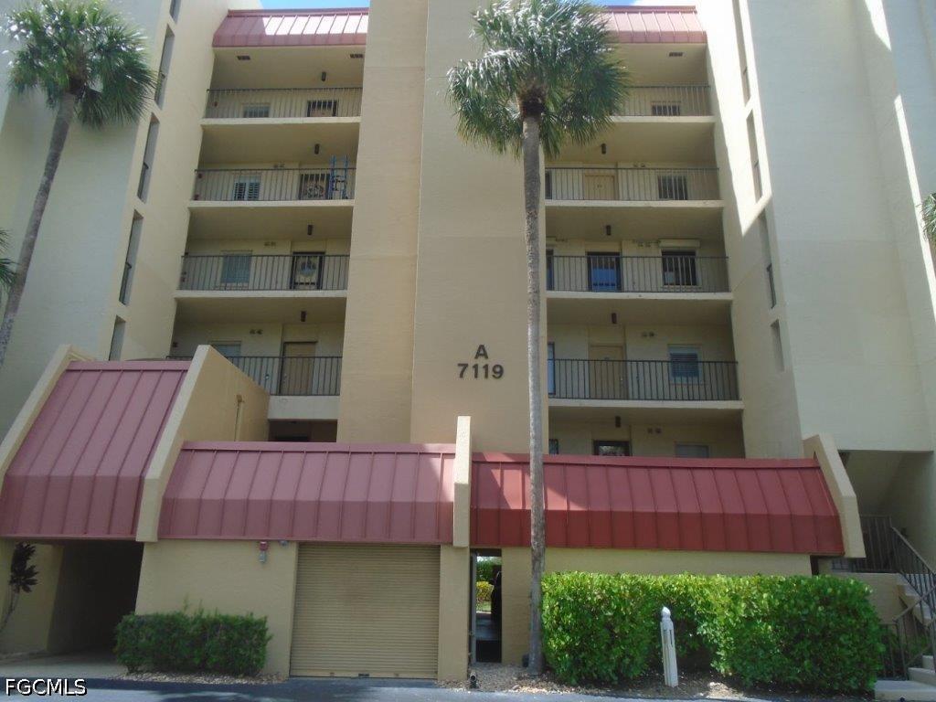 7119 Lakeridge View Ct. #403, Fort Myers, FL 33907