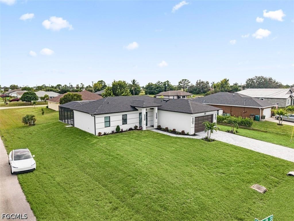 300 NW 18th St., Cape Coral, FL 33993