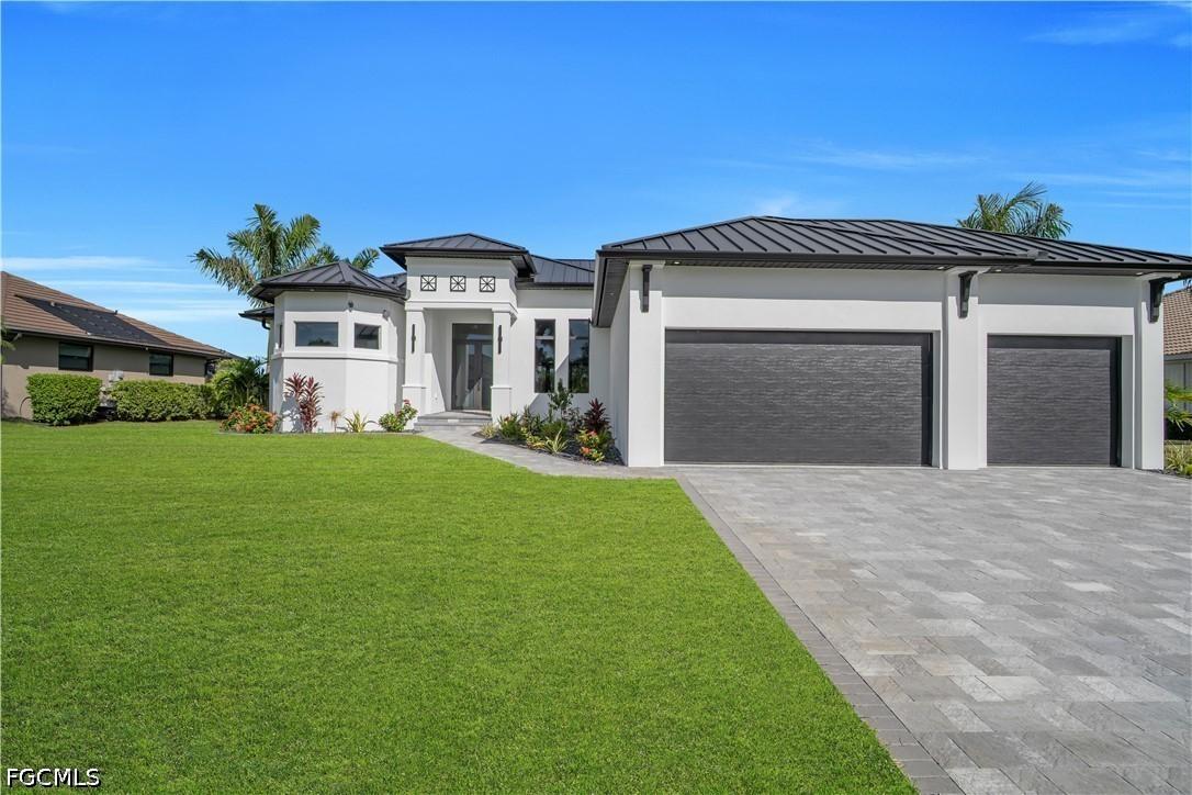11892 King James Ct., Cape Coral, FL 33991