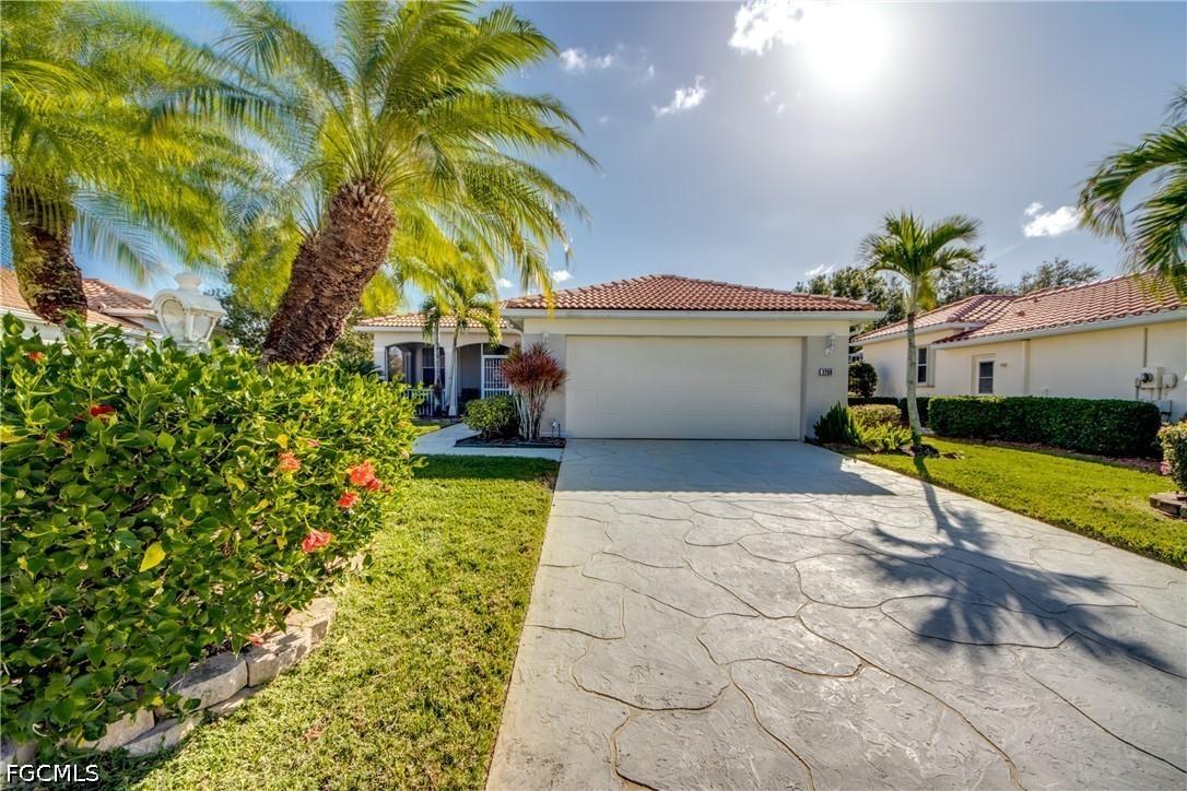 2260 Rio Nuevo Dr., North Fort Myers, FL 33917