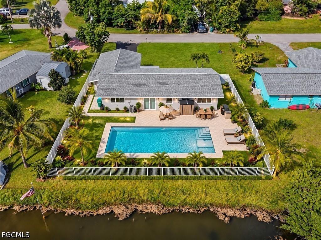 1206 NE 4th Ter., Cape Coral, FL 33909