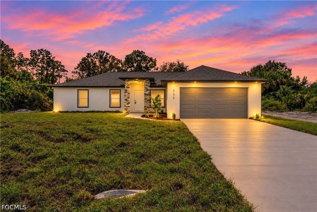 752 Calumet St., Lehigh Acres, FL 33974
