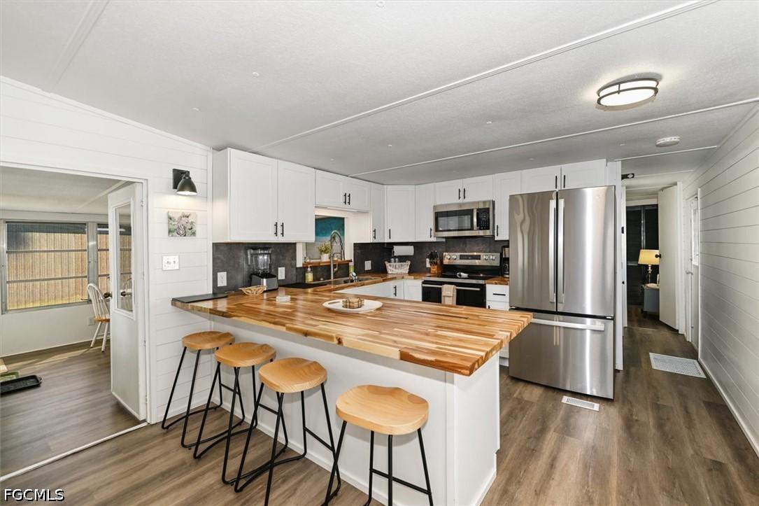 12211 Palm Dr., Fort Myers, FL 33908