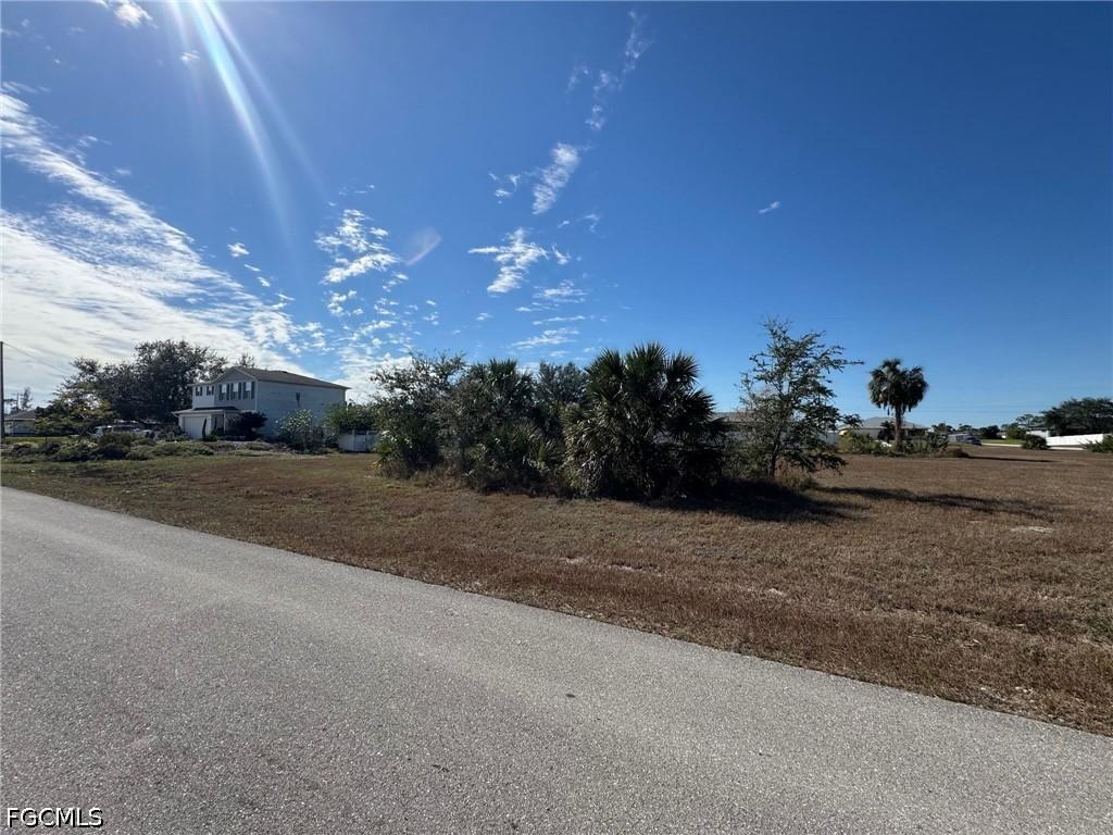 4022 NE 22nd Pl., Cape Coral, FL 33909