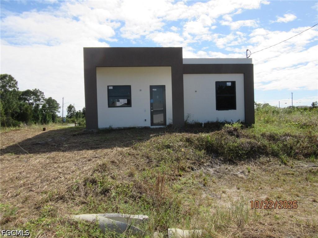 824 Clow St., Lehigh Acres, FL 33974