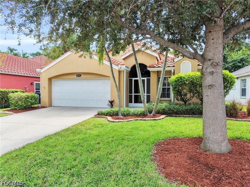 9791 Las Casas Dr., Fort Myers, FL 33919