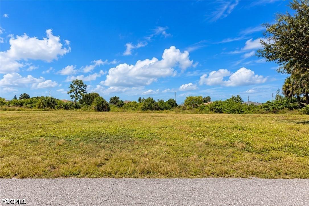 2614 NE 19th Pl., Cape Coral, FL 33909