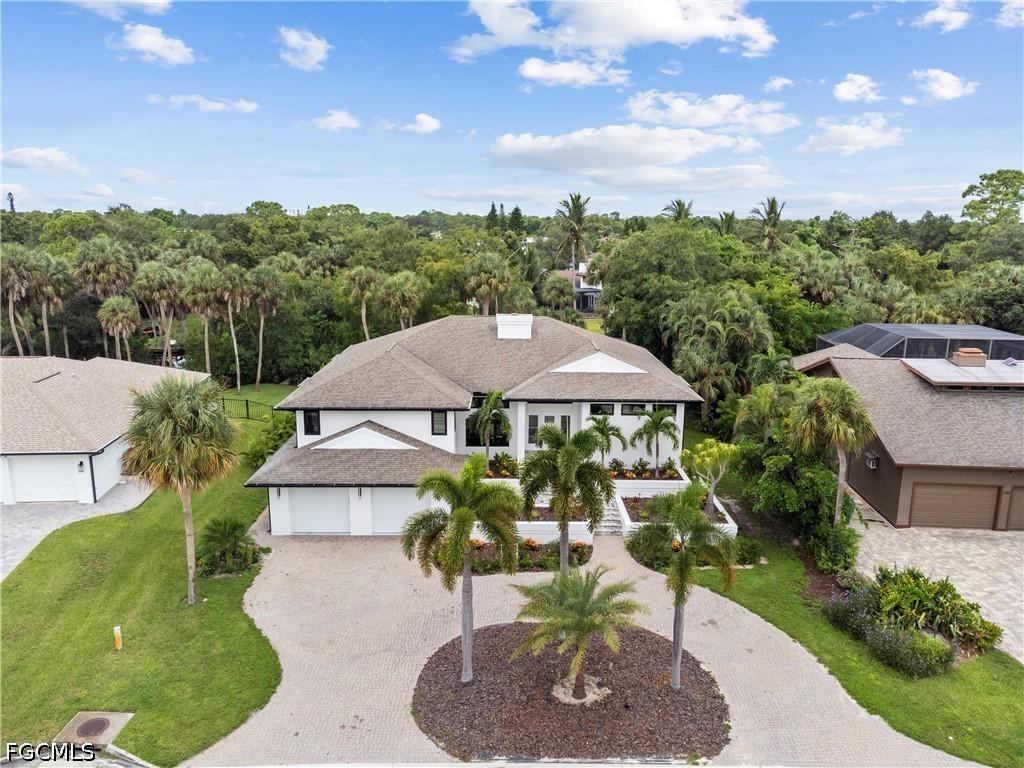 380 Sharwood Dr., Naples, FL 34110