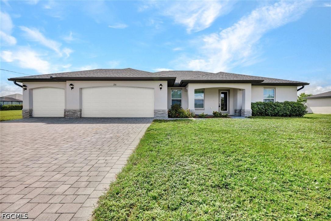 216 NW 9th Ter., Cape Coral, FL 33993