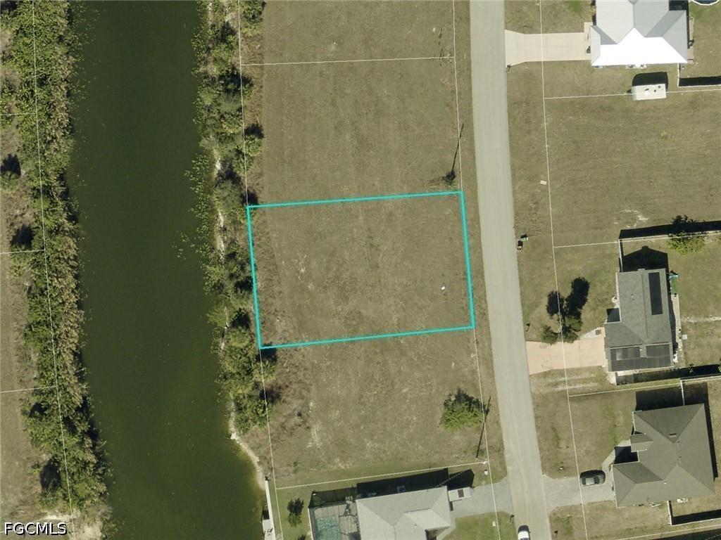 2518 NE 19th Pl., Cape Coral, FL 33909