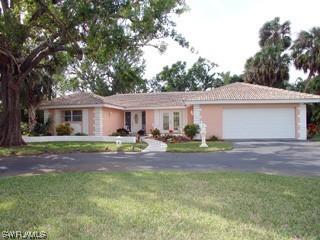277 Burning Tree Dr., Naples, FL 34105