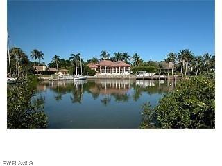 885 Admiralty Parade, Naples, FL 34102
