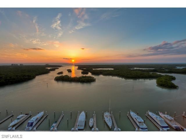 425 Dockside Dr. #605, Naples, FL 34110