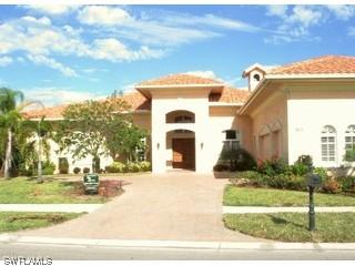 7413 Treeline Dr., Naples, FL 34119