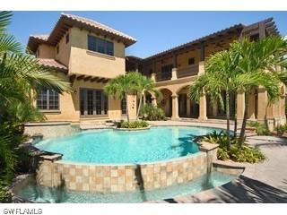 460 15th Ave., Naples, FL 34102