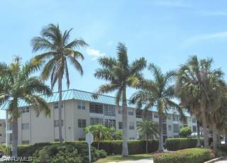 72 7th St. #208, Naples, FL 34102